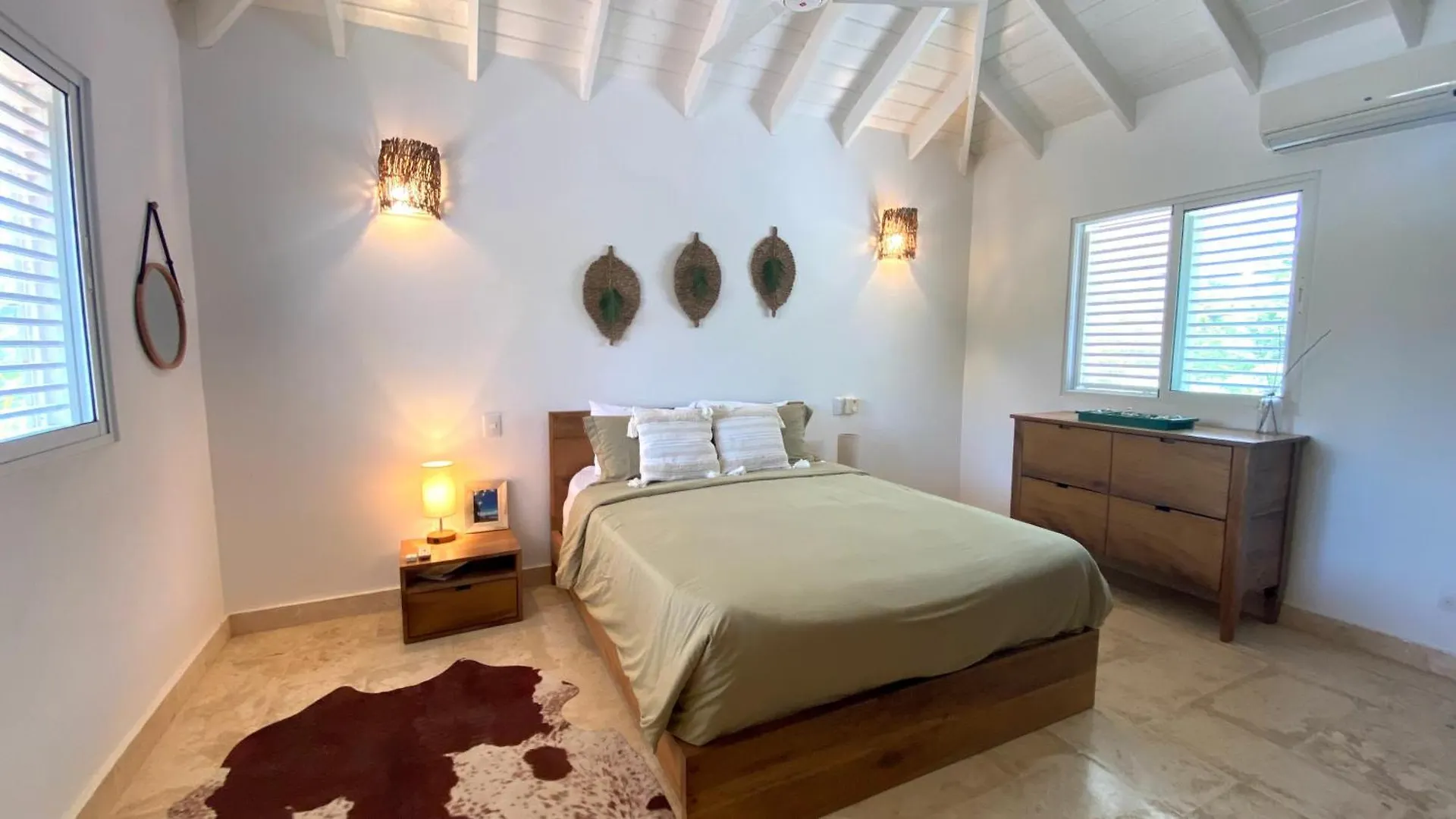 Villa 4Bdrms 3.5Baths With Pool, Jacuzzi And Starlink Wifi 拉斯特拉纳斯